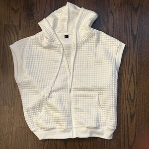 White Quilted Sleeveless Hoodie Zip-Up